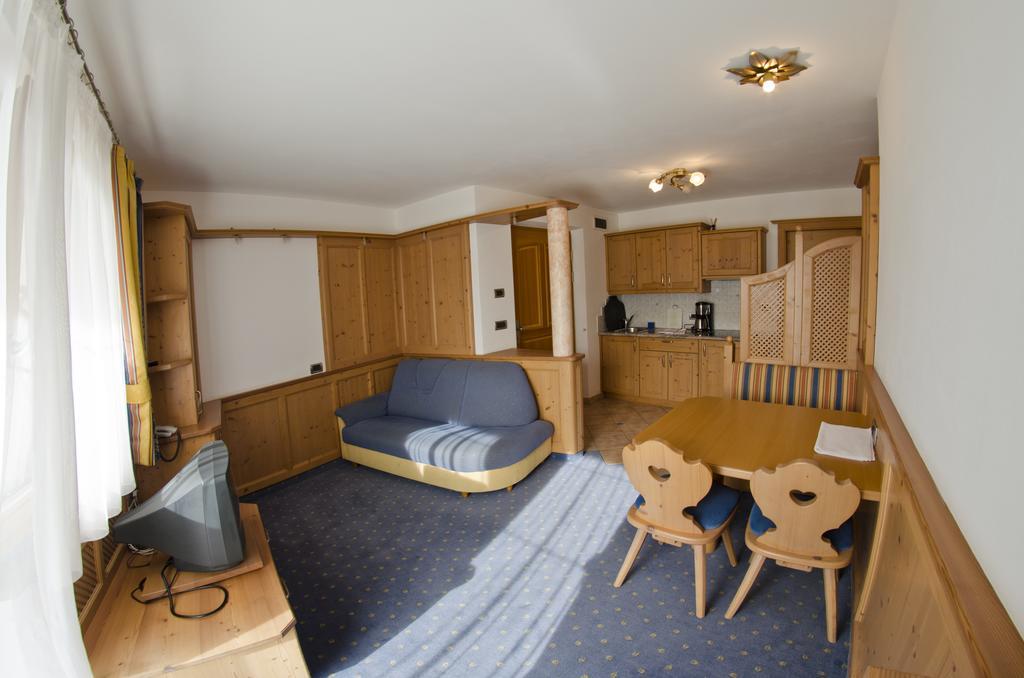 Hammele Appartements Schenna Bagian luar foto