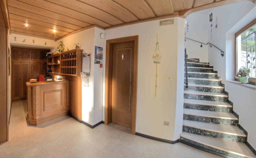 Hammele Appartements Schenna Bagian luar foto